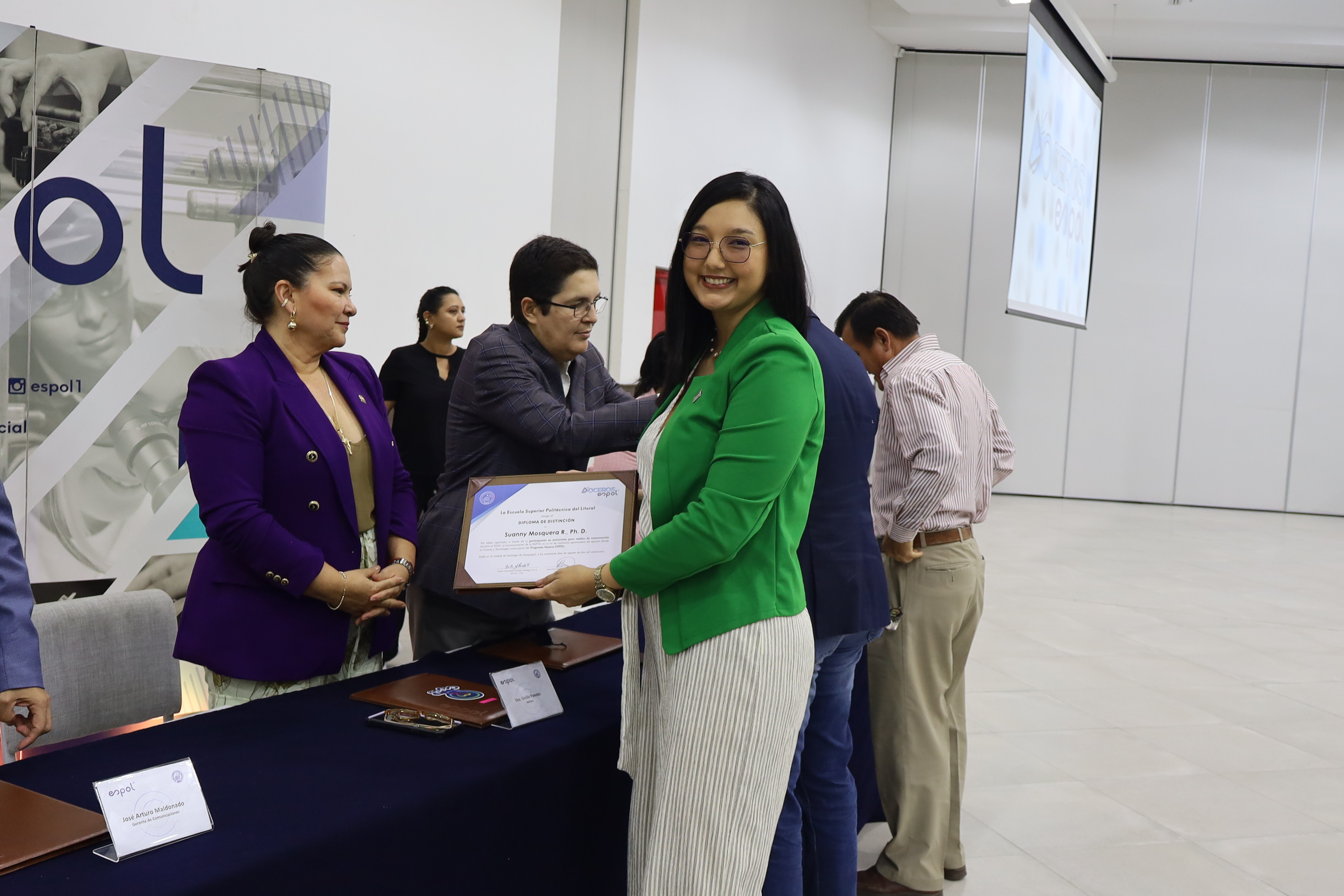 Reconocimiento profesora Suanny