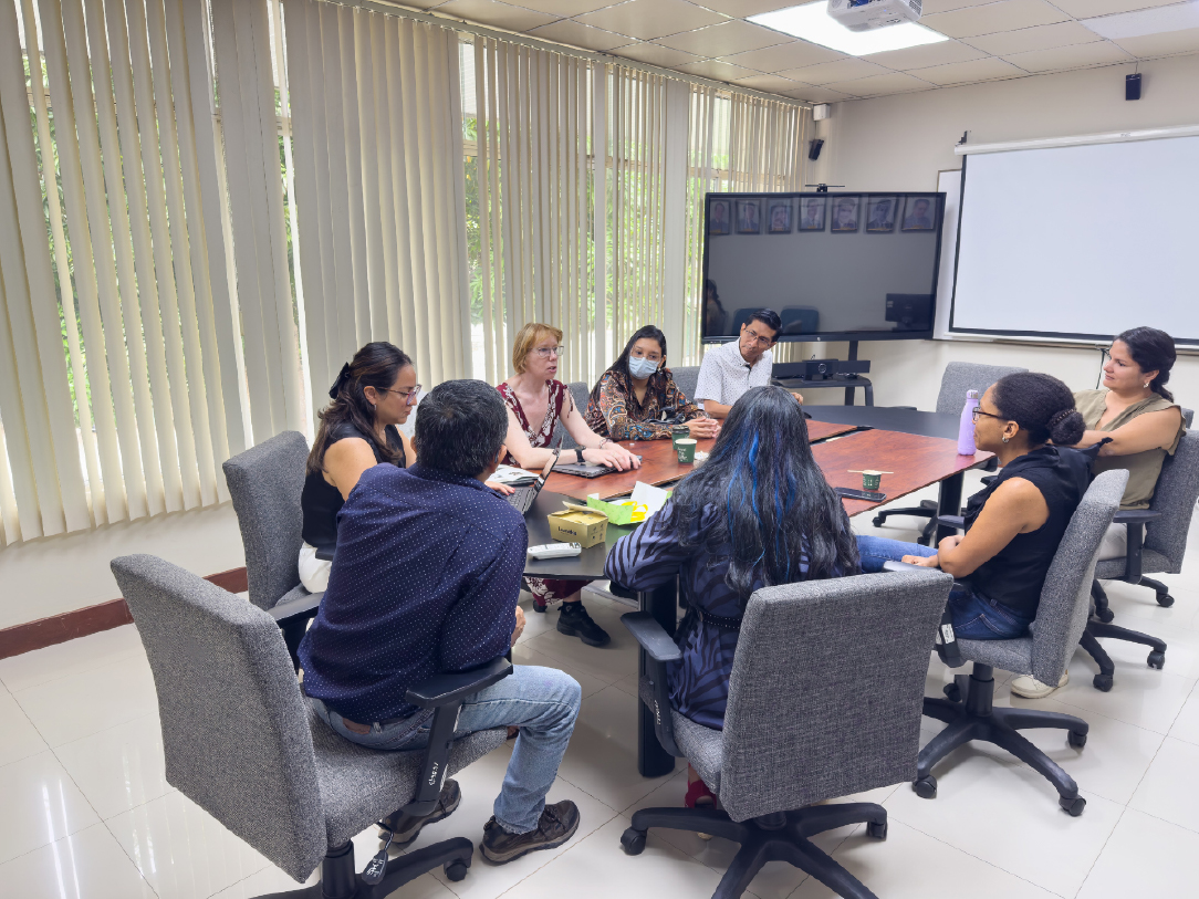 visita de la universidad HoGent a FCNM