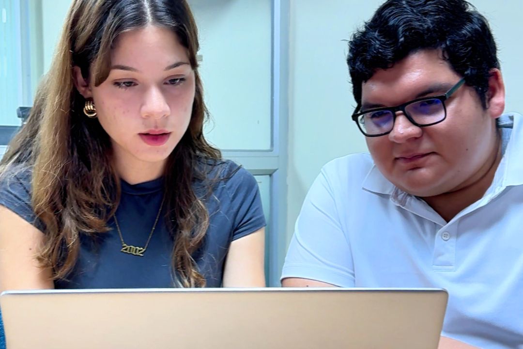 Estudiantes de Estadística de la FCNM participan en investigación internacional