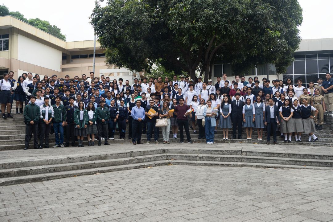 The Inter-School Physics Competition Kicks Off with Its First Round