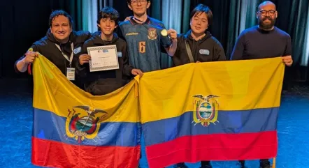 Ecuadorian delegation wins a bronze medal and an honorable mention at the 40th Ibero-American Mathematical Olympiad in Chile